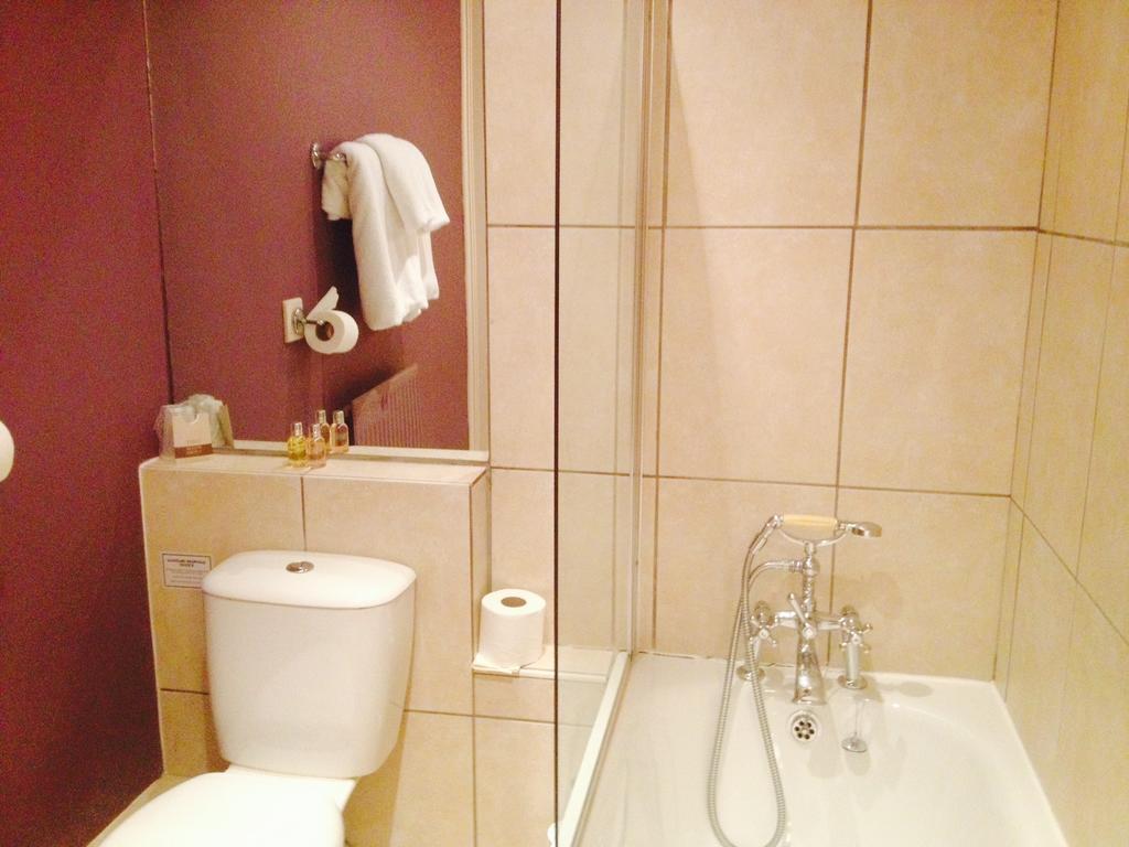 Overton Grange Country Hotel 러들로 객실 사진